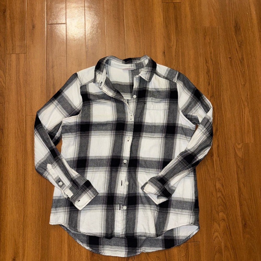 SO Black and White Plaid Button Down Shirt